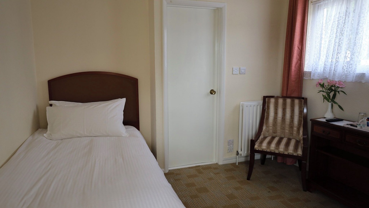 Photo of Others in Hedge End