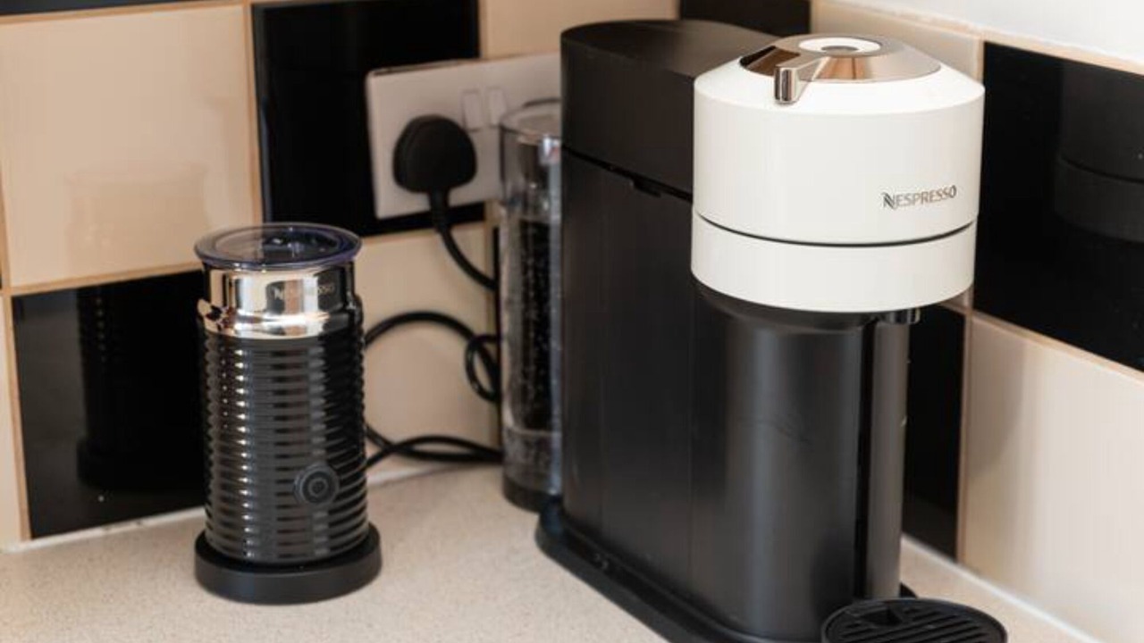 Photo of Others in Hampton Wick