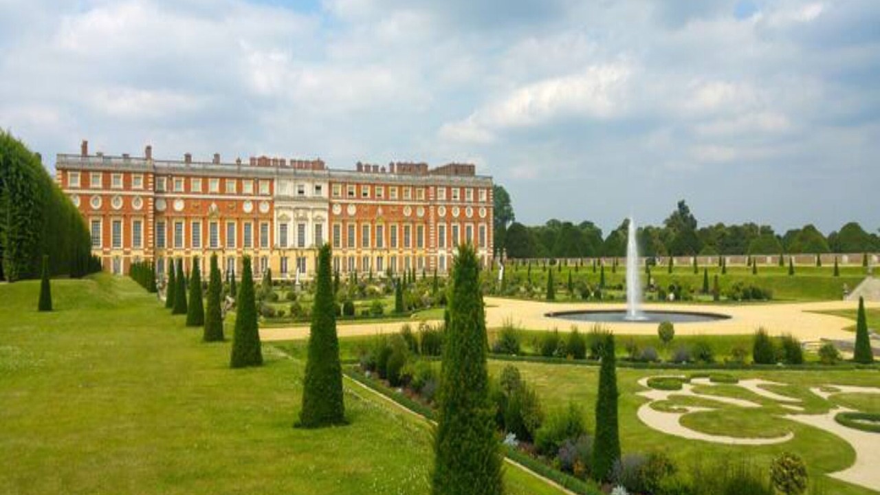 Photo of Outdoor in Hampton Wick