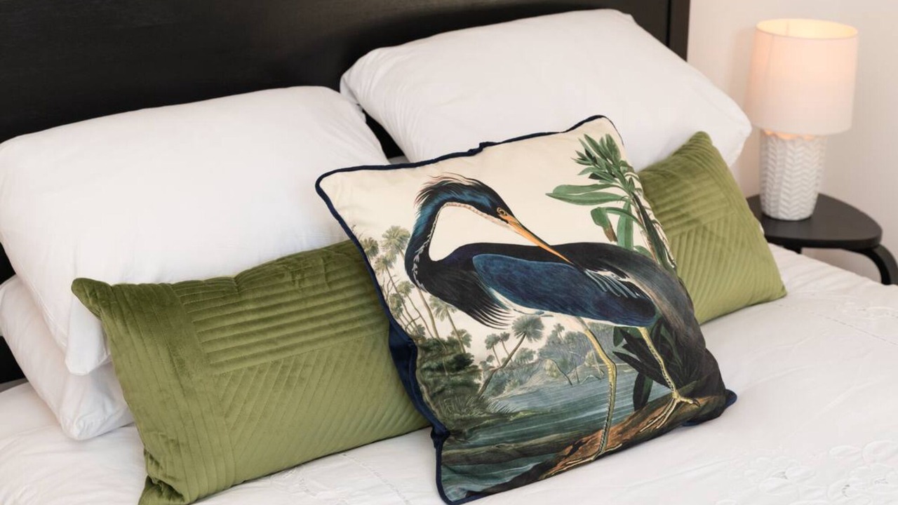 Photo of Others in Hampton Wick