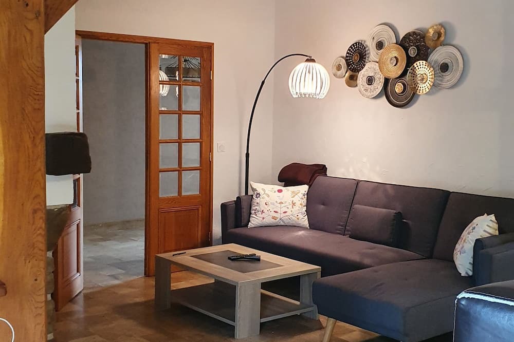 Photo of Livingroom in Treuzy-Levelay