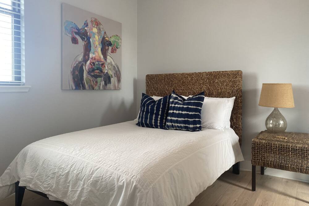 Photo of Bedroom in Horseshoe Bay West