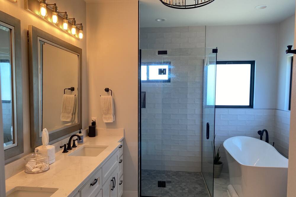 Photo of Bathroom in Horseshoe Bay West