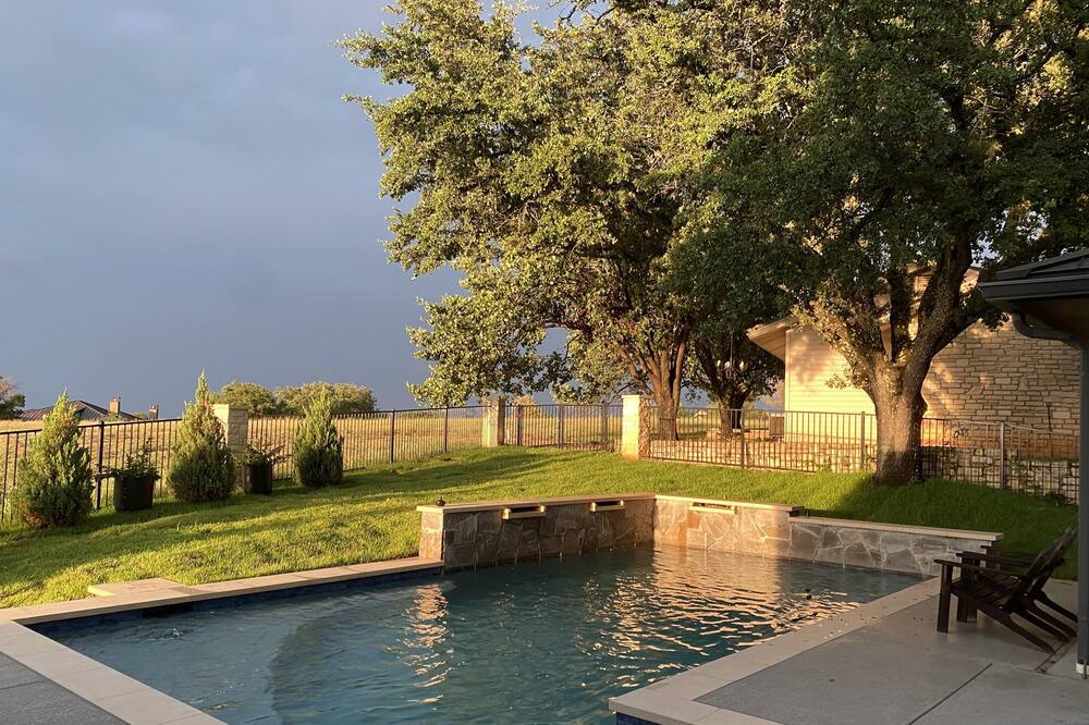 Photo of Outdoor in Horseshoe Bay West