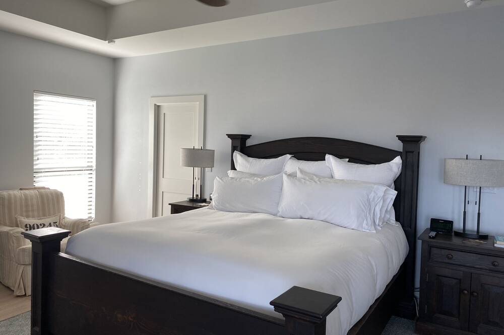 Photo of Bedroom in Horseshoe Bay West