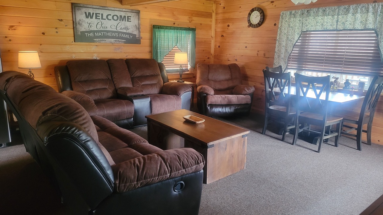 Photo of Livingroom in Canton