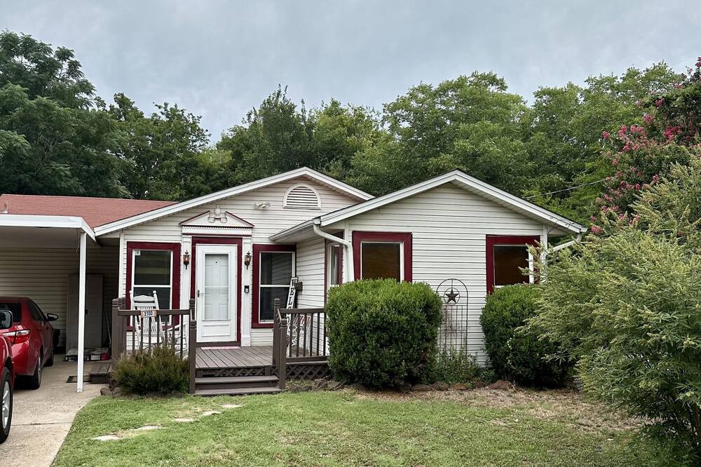 Photo of Outdoor in Denton