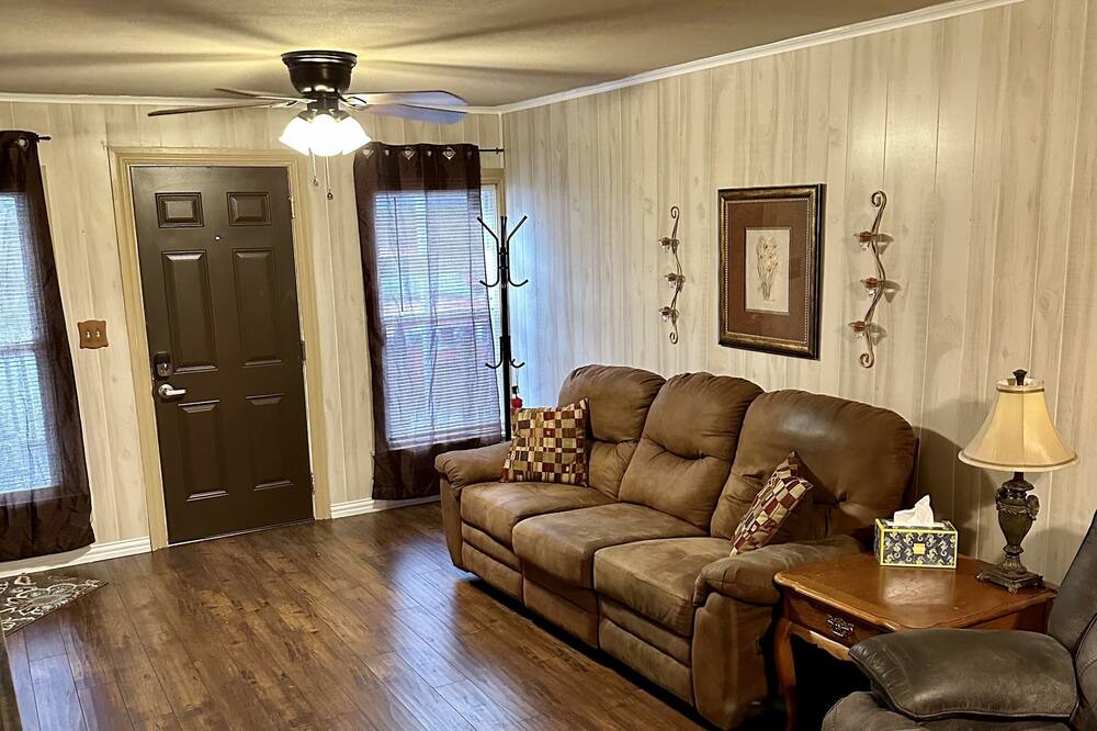 Photo of Livingroom in Denton