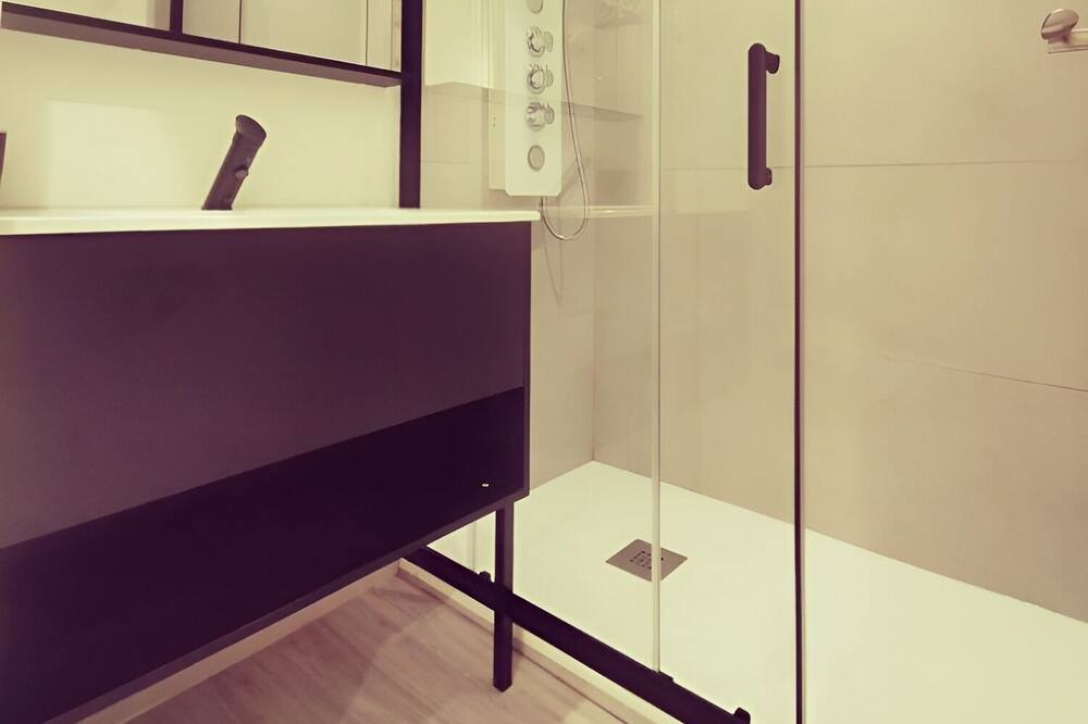 Photo of Bathroom in Centre Ville