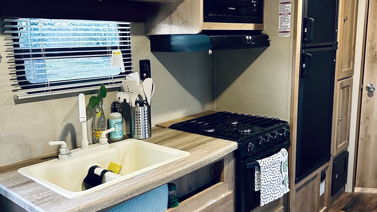 Photo of Kitchen in Buchanan Dam