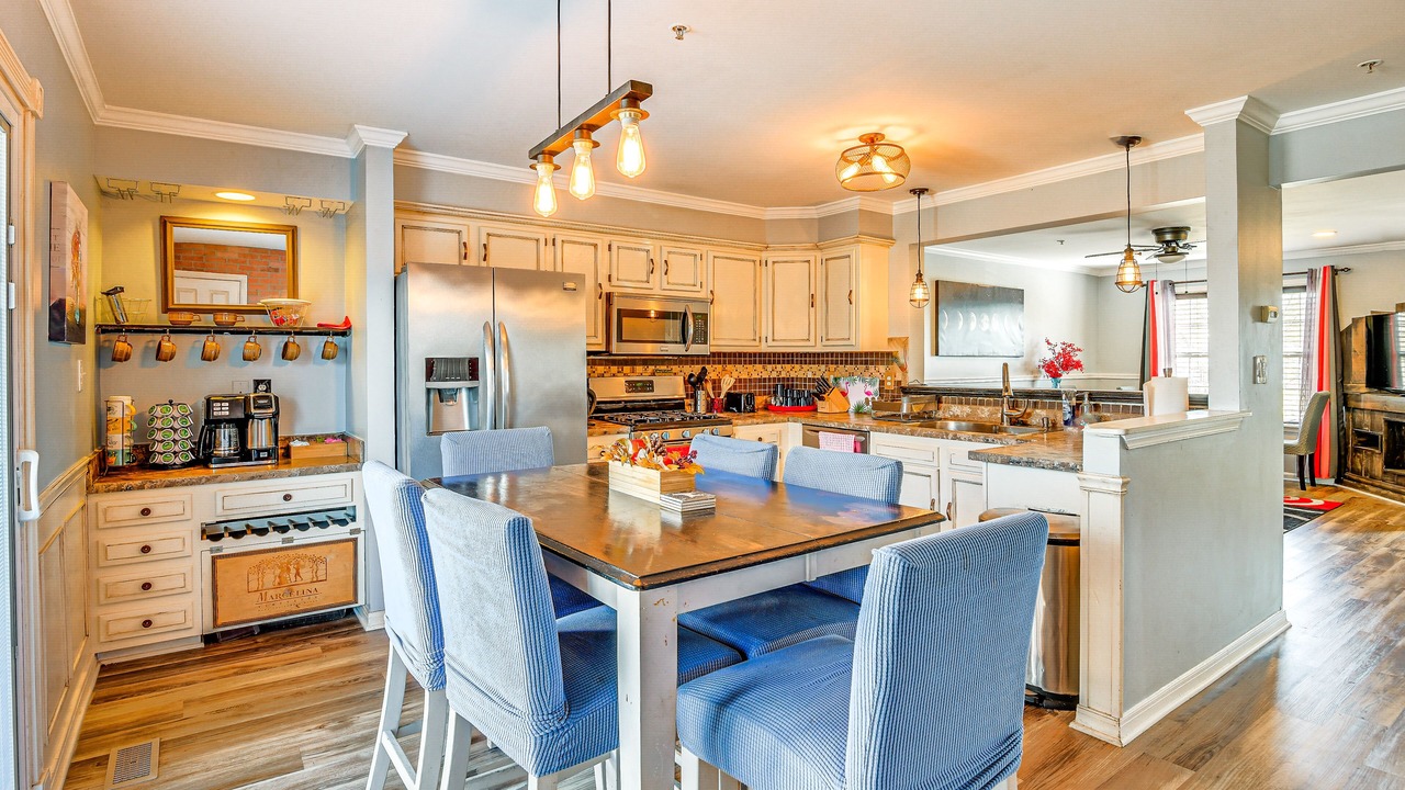 Photo of Kitchen in Graceland Park