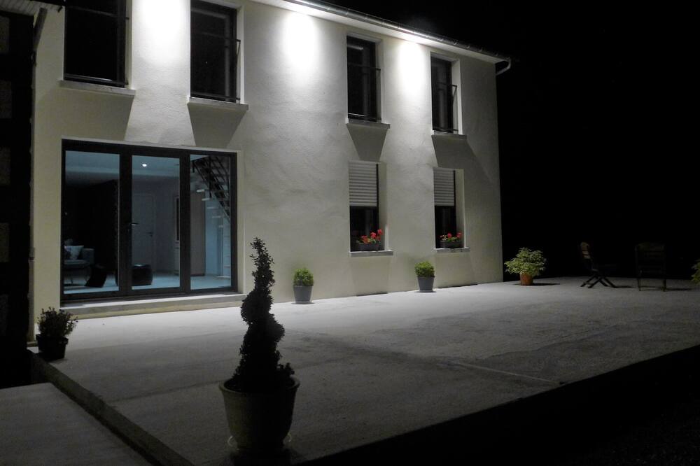Photo of Outdoor in Combourg