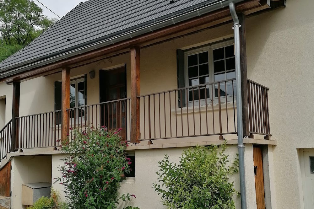 Photo of Outdoor in Bard-le-Regulier