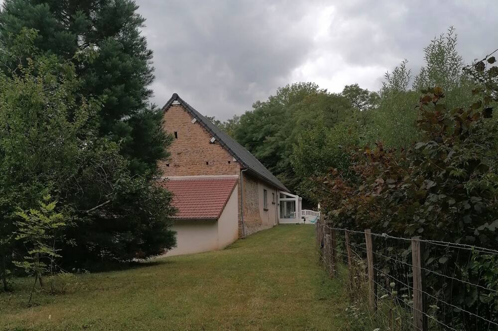 Photo of Outdoor in Bard-le-Regulier