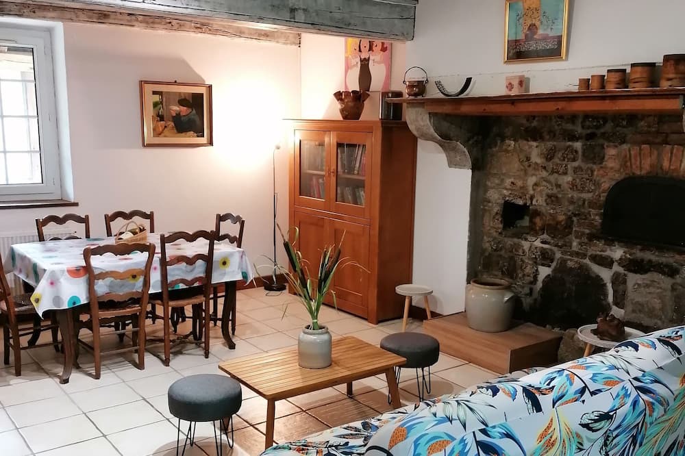 Photo of Others in Bard-le-Regulier