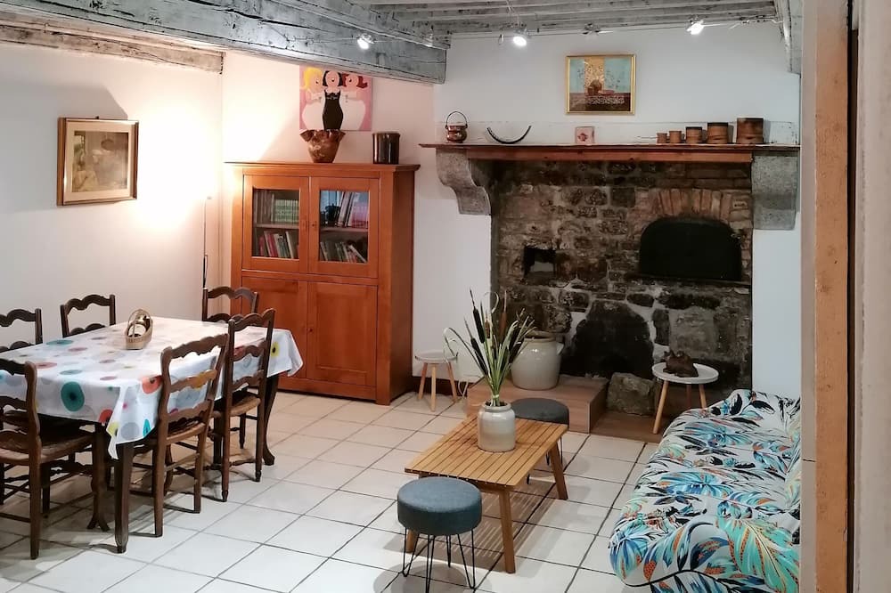 Photo of Others in Bard-le-Regulier