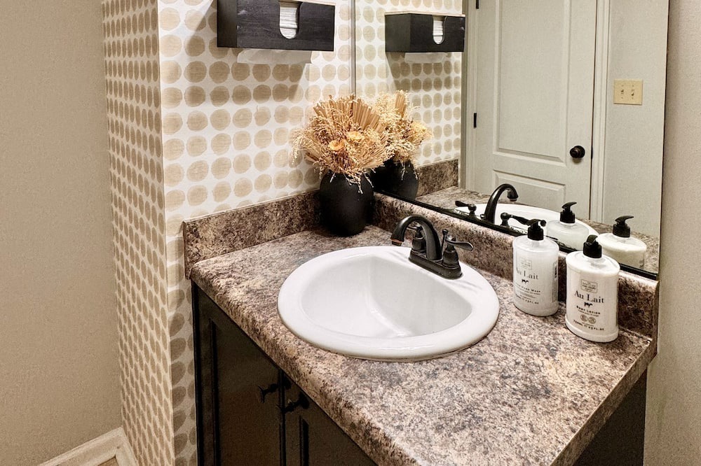 Photo of Bathroom in Gracewood