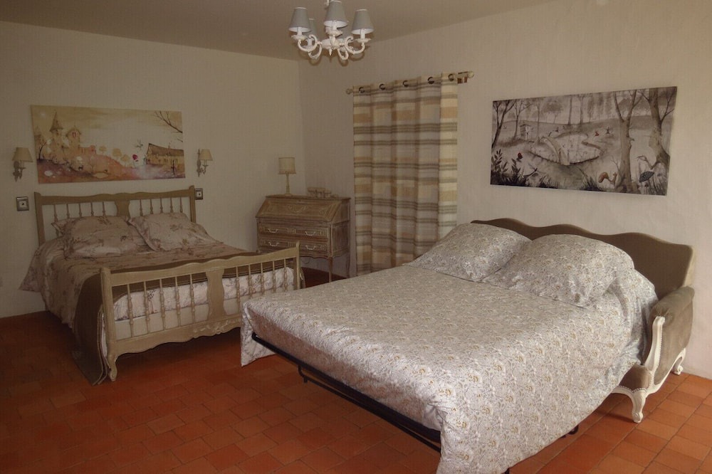 Photo of Bedroom in Clermont-Creans