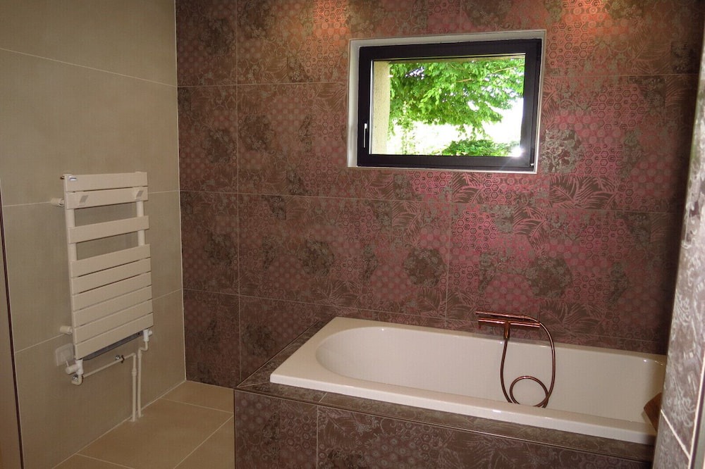 Photo of Bathroom in Clermont-Creans