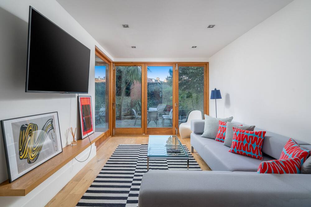 Photo of Livingroom in North Kensington