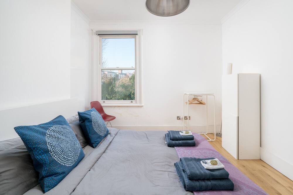 Photo of Livingroom in North Kensington