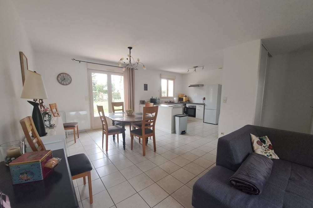 Photo of Livingroom in Auvers-le-Hamon