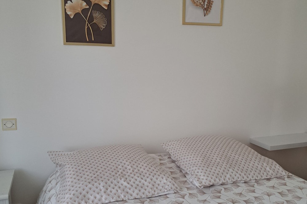 Photo of Bedroom in Auvers-le-Hamon