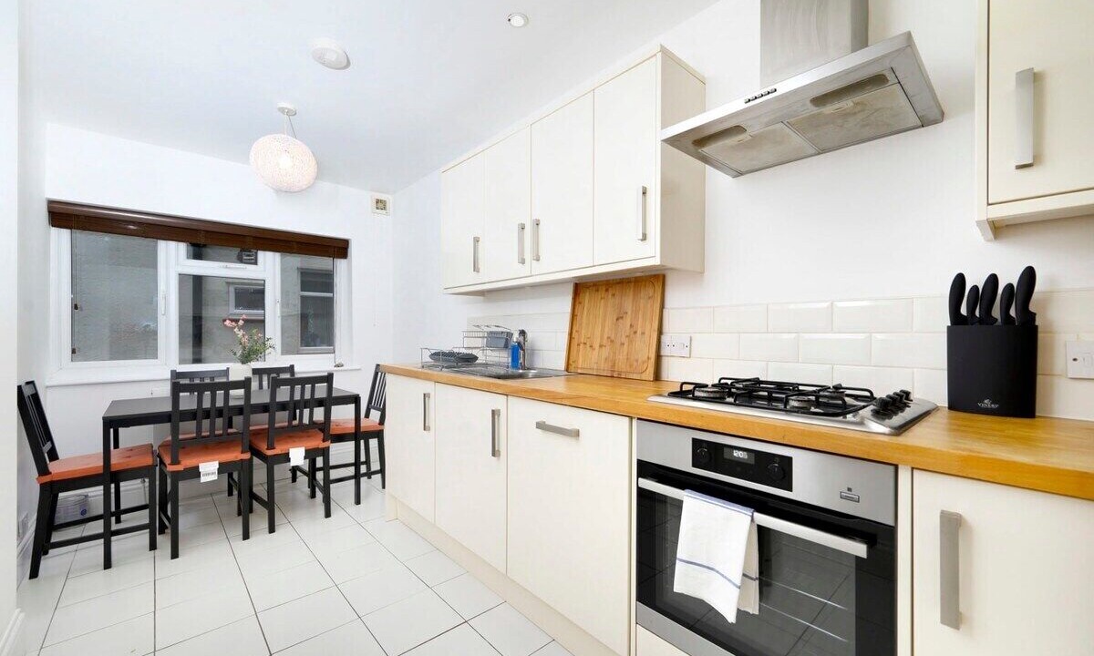 Photo of Kitchen in Hampton Wick