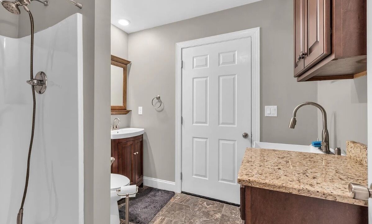 Photo of Bathroom in Chickamauga