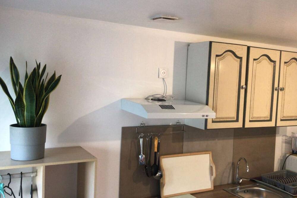 Photo of Kitchen in Lens