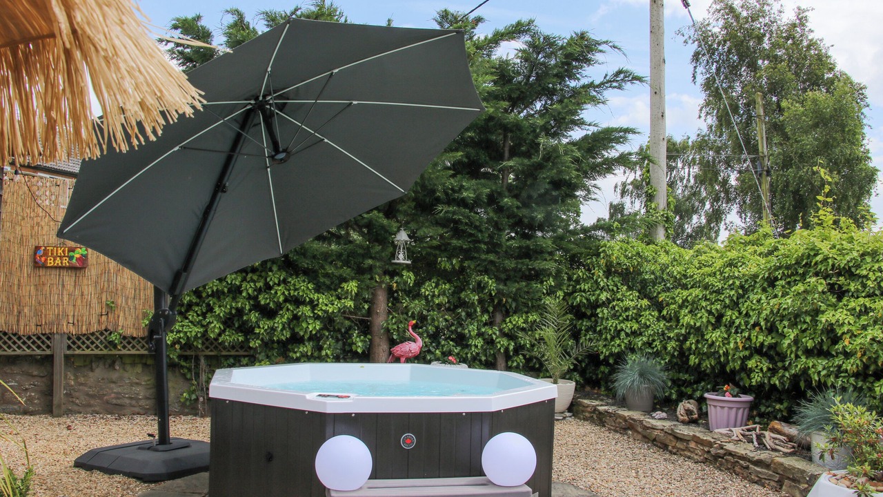 Photo of Outdoor in Leighton