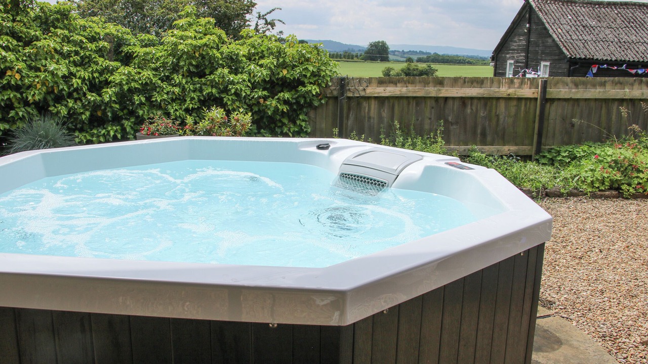 Photo of Outdoor in Leighton