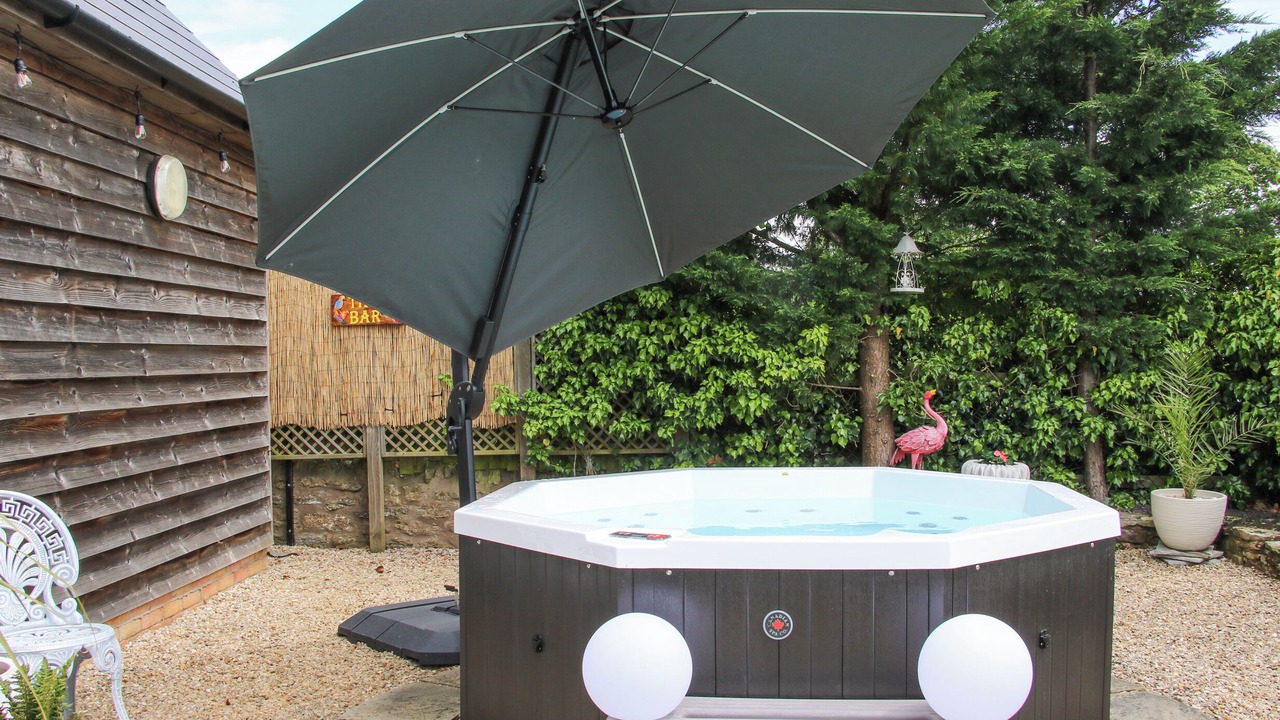 Photo of Outdoor in Leighton