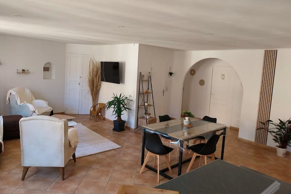 Photo of Outdoor in Coursan