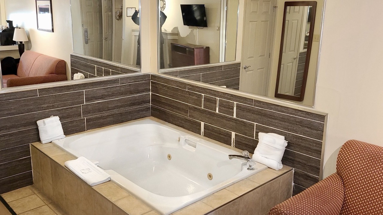 Photo of Bathroom in Gananoque