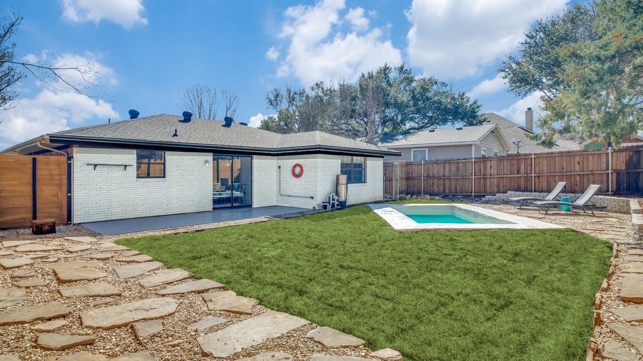 Photo of Outdoor in Elmo