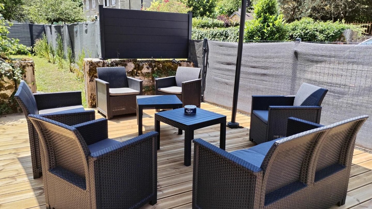 Photo of Patio Balcony in Saint-Pierre-de-Curtille