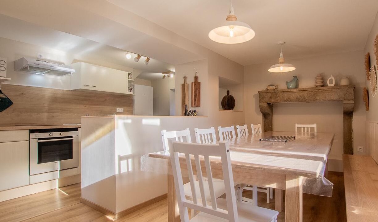 Photo of Kitchen in Saint-Pierre-de-Curtille