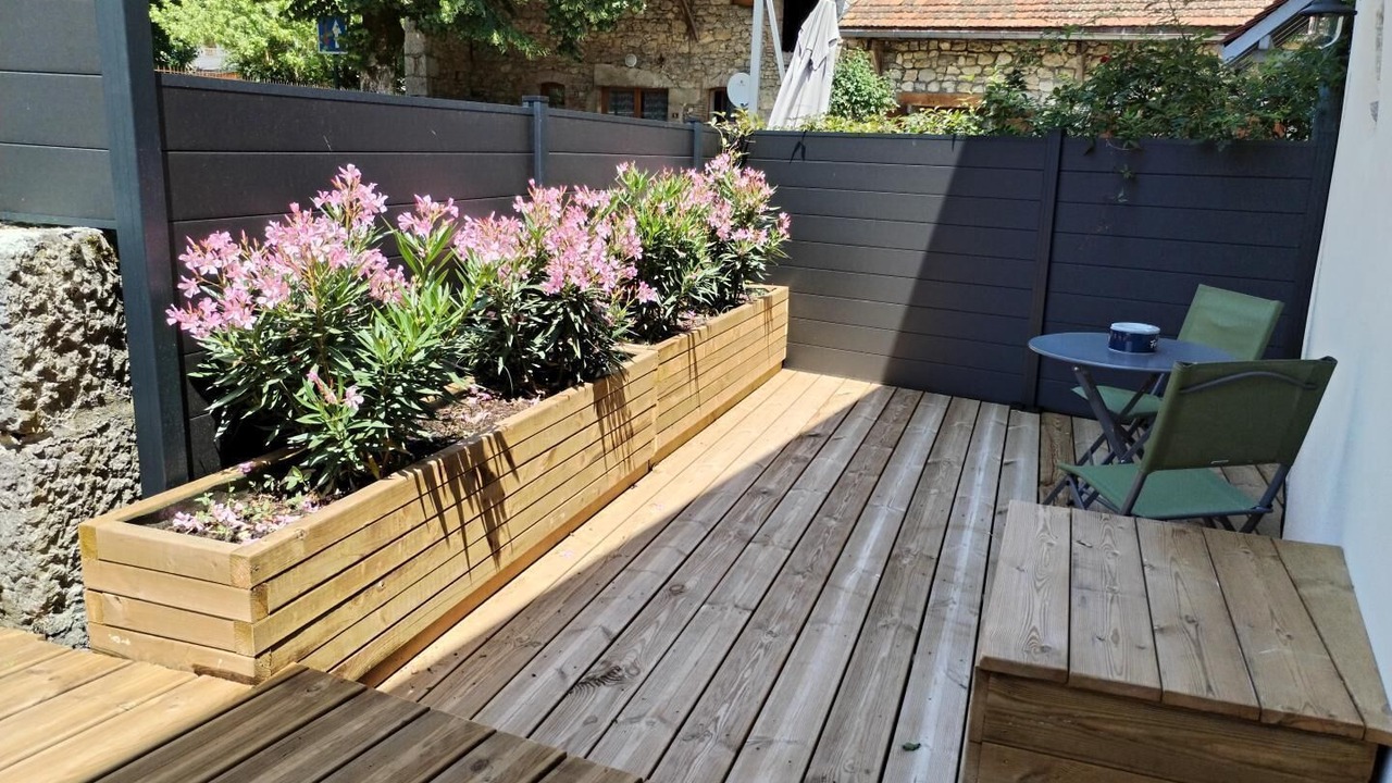 Photo of Patio Balcony in Saint-Pierre-de-Curtille