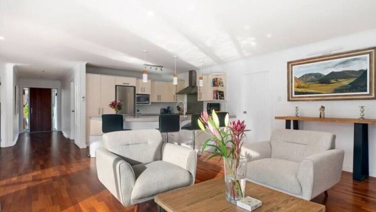 Photo of Livingroom in Arthur's Point