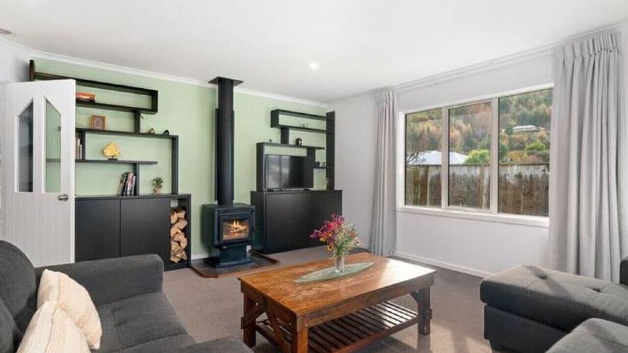 Photo of Livingroom in Arthur's Point