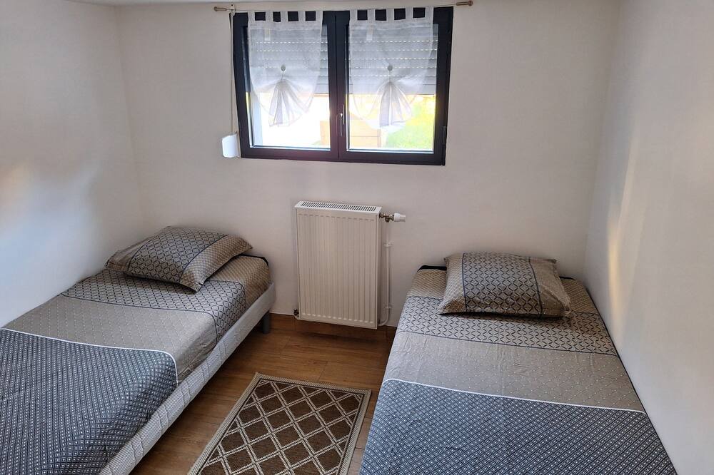 Photo of Bedroom in Tremblay-en-France