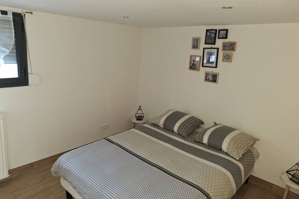 Photo of Bedroom in Tremblay-en-France