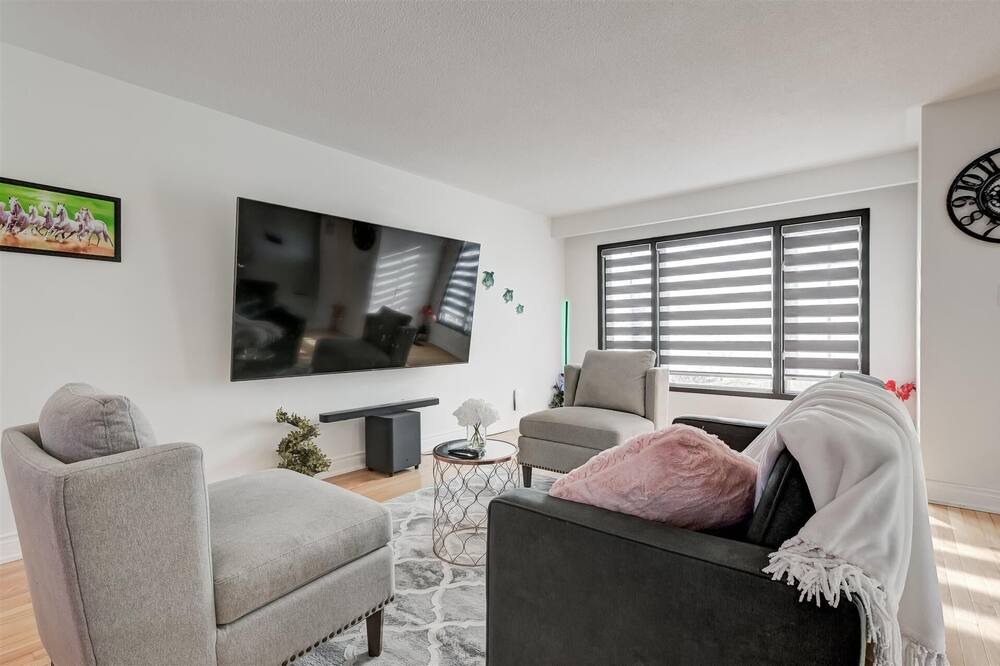 Photo of Livingroom in Markham