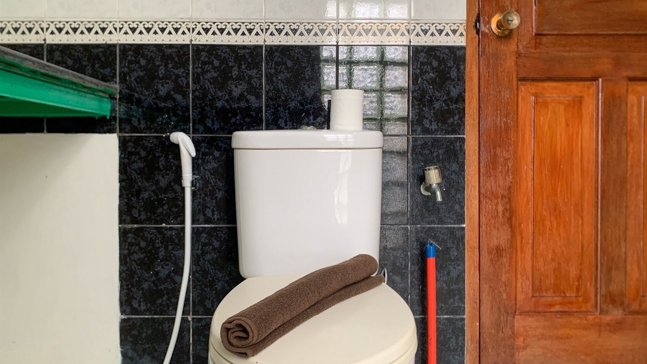 Photo of Bathroom in Gambir