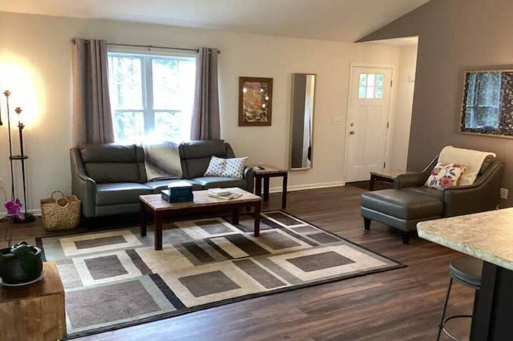 Photo of Livingroom in Holcomb