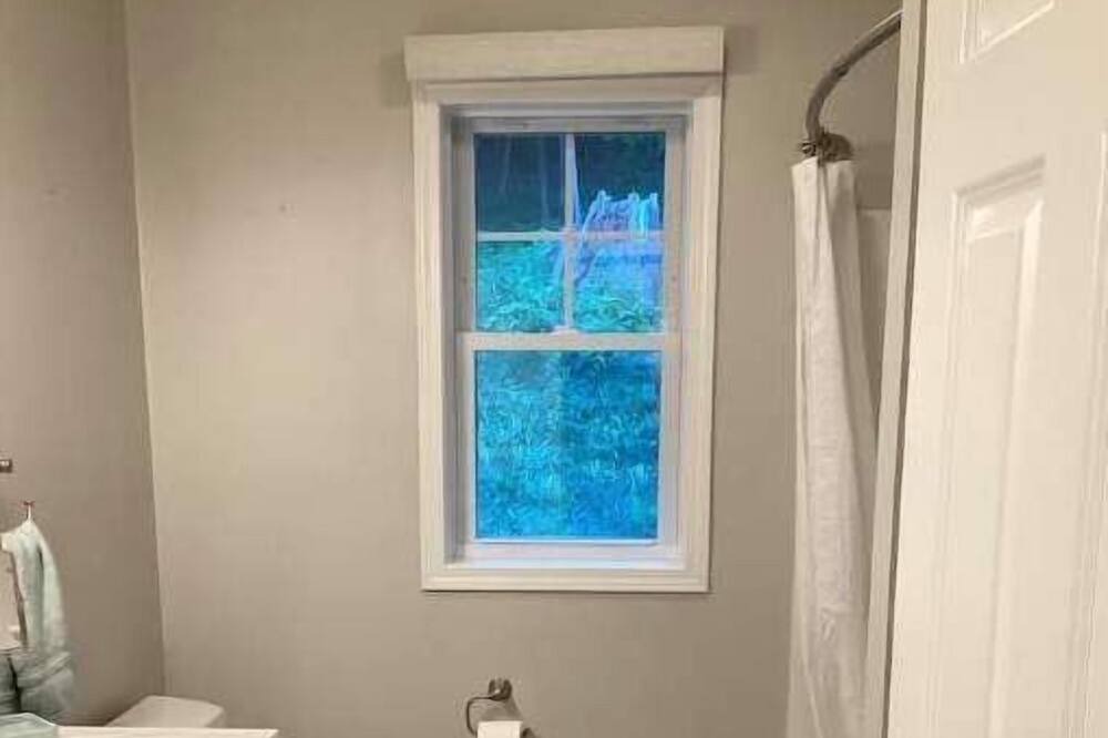 Photo of Bathroom in Holcomb