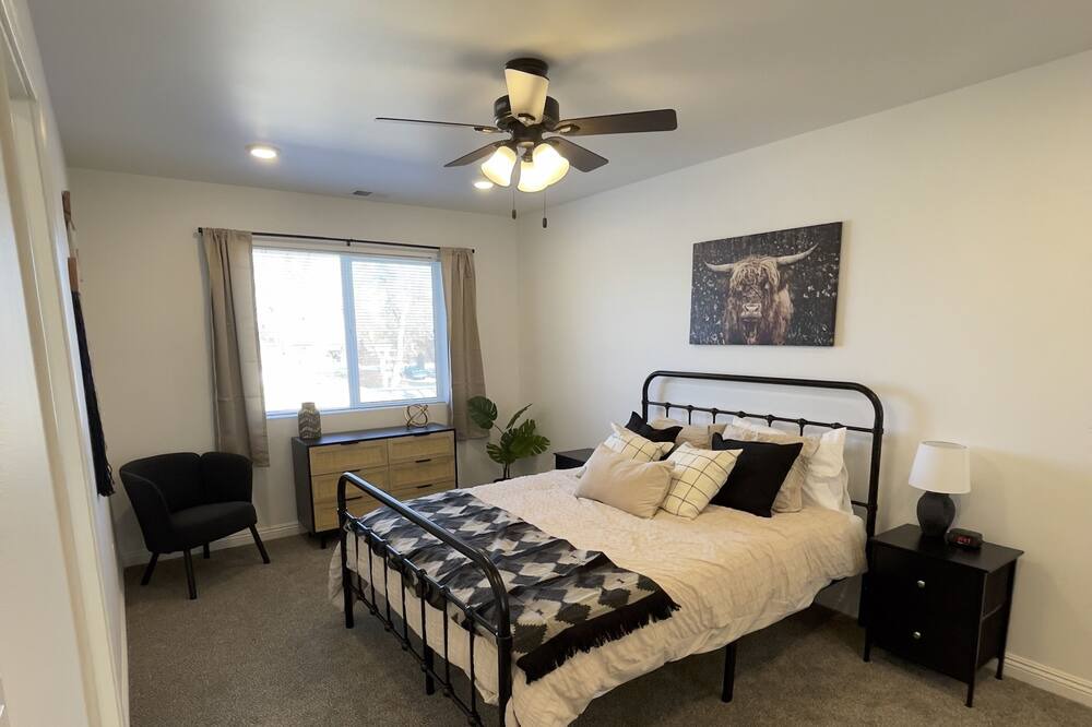 Photo of Bedroom in Lander