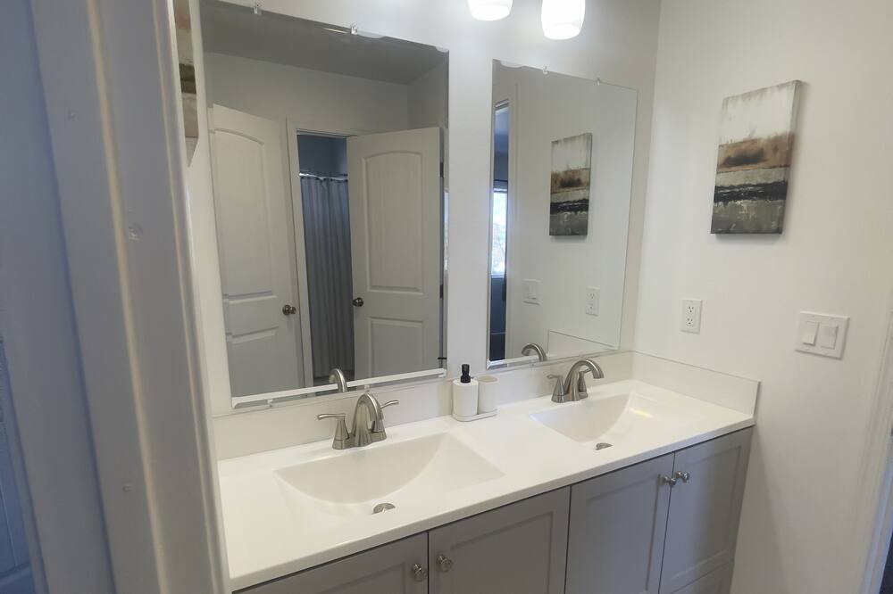 Photo of Bathroom in Lander