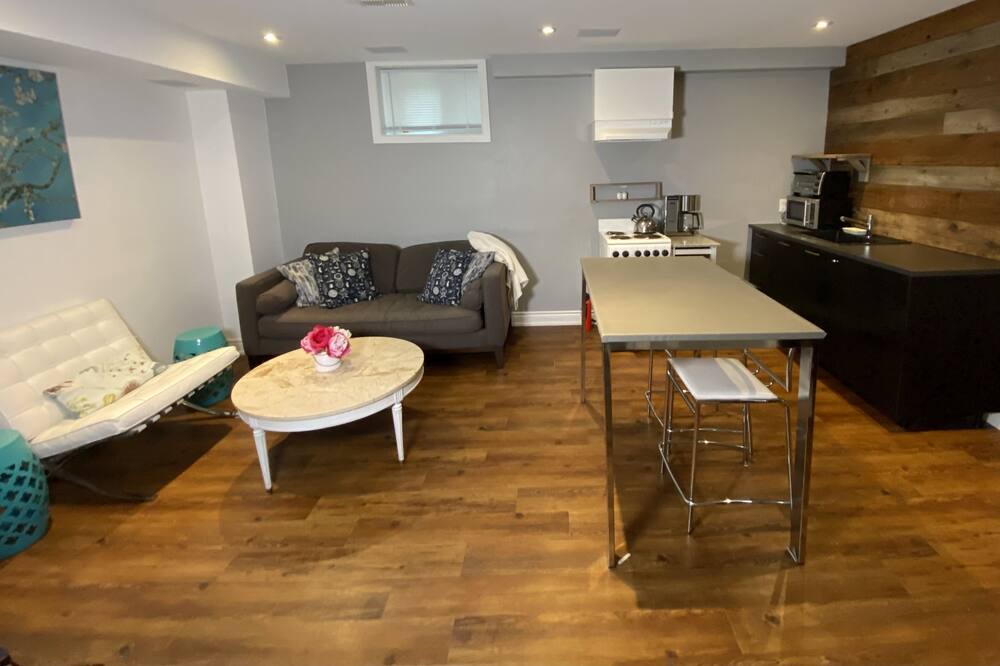 Photo of Livingroom in Lakeview